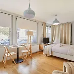 Studio Eiffel Tower By Studio Prestige