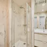 Studio Eiffel Tower By Studio Prestige