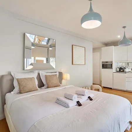 Eiffel Tower By Prestige Apartment